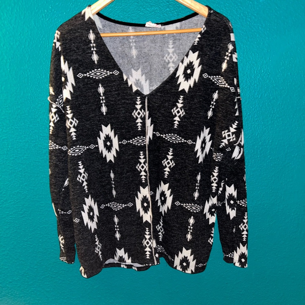 Bibi sweater size large